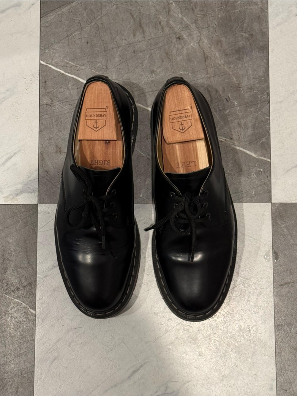 Black Hi-Shine Gibson Shoe